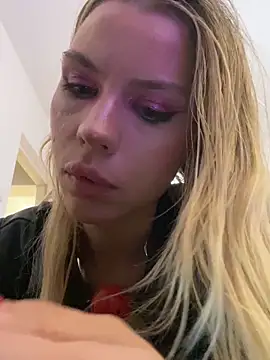 KittyKatyDream online show from May 2026 02:11:01 PM