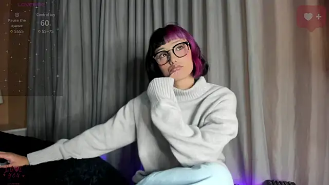 Snapshot of tati_cardenas chatting on March 2025 04:37:02 AM tati cardenas online show from March 2025 04:37:02 AM