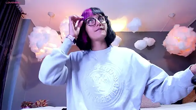 Snapshot of tati_cardenas chatting on March 2025 10:47:01 AM tati cardenas online show from March 2025 10:47:01 AM