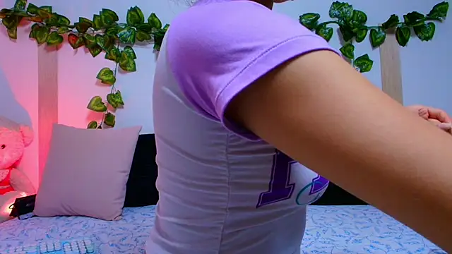 Snapshot of tati_cardenas chatting on October 2025 05:02:02 AM tati cardenas online show from October 2025 05:02:02 AM