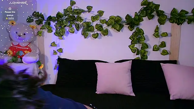 tati cardenas online show from February 2026 05:00:02 AM