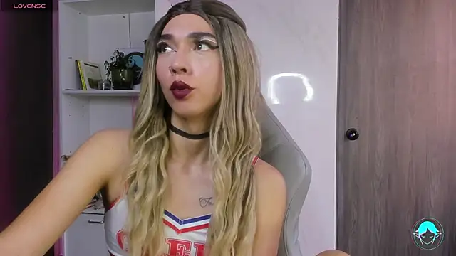 sofi elfqueen online show from February 2025 10:54:01 PM