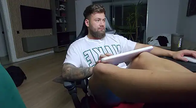 UbbeViking online show from March 2025 06:56:02 PM