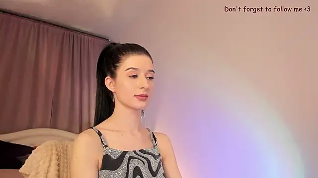 LauraCoy online show from February 2025 11:48:01 PM