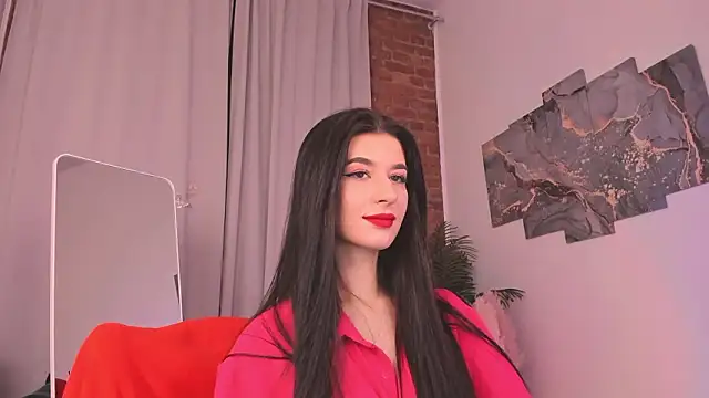Snapshot of LauraCoy chatting on January 2026 02:37:02 AM LauraCoy online show from January 2026 02:37:02 AM