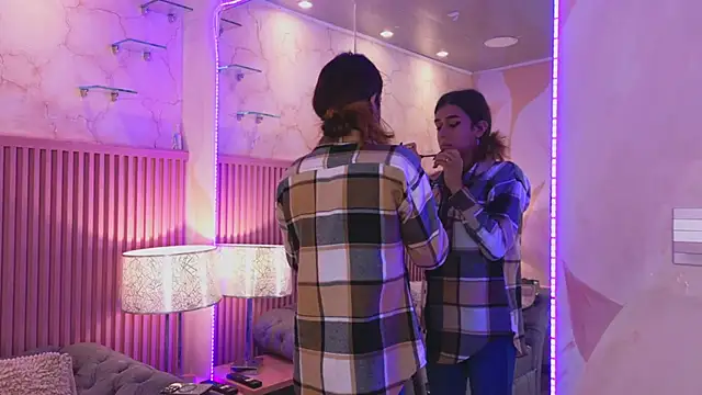 Emiily Scott1 online show from January 2025 01:03:01 PM