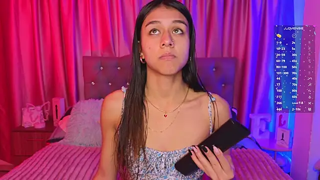 Snapshot of Emiily_Scott1 chatting on April 2026 07:34:02 PM Emiily Scott1 online show from April 2026 07:34:02 PM