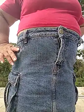 Snapshot of HORNY_MATURE25 chatting on December 2025 02:22:02 PM HORNY MATURE25 online show from December 2025 02:22:02 PM