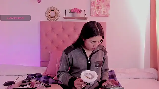 aliice walker  online show from December 2024 12:22:01 PM