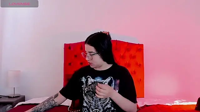 aliice walker  online show from December 2024 01:32:01 PM