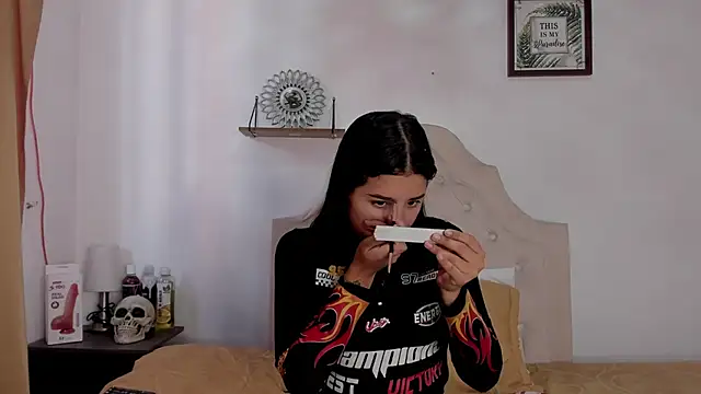 aliice walker  online show from October 2025 12:44:02 PM