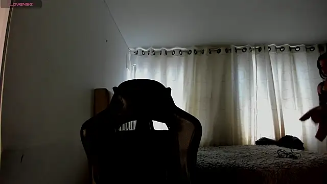 Snapshot of aliice_walker_ chatting on March 2026 02:44:01 PM aliice walker online show from March 2026 02:44:01 PM