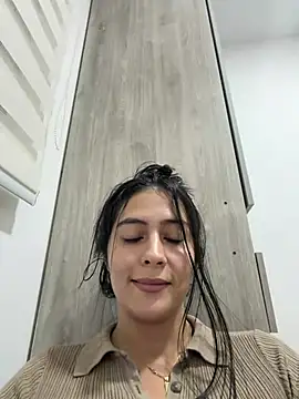 Sophie  Foxxx online show from July 2026 11:45:02 PM