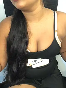 Snapshot of Rose_Olivia chatting on June 2026 05:19:02 PM Rose Olivia online show from June 2026 05:19:02 PM