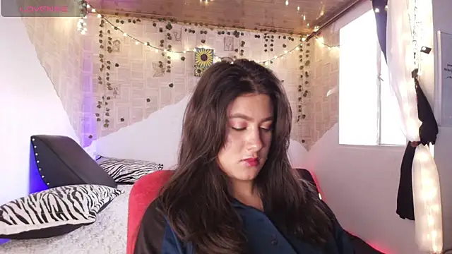 Snapshot of kisstarxxx chatting on November 2025 10:20:02 PM kisstarxxx online show from November 2025 10:20:02 PM