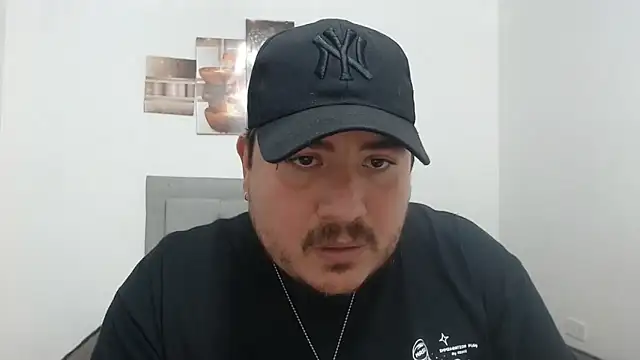 Snapshot of sebastianbigxxx chatting on April 2026 06:02:02 PM sebastianbigxxx online show from April 2026 06:02:02 PM