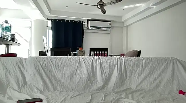 Snapshot of claudiacvc95 chatting on February 2025 08:33:02 AM claudiacvc95 online show from February 2025 08:33:02 AM