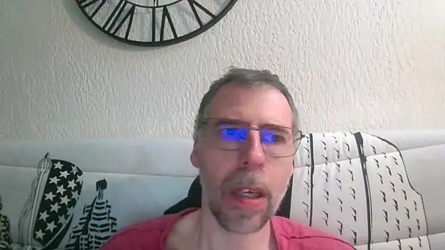 Snapshot of ptitcanard60600 chatting on April 2026 09:49:02 PM ptitcanard60600 online show from April 2026 09:49:02 PM