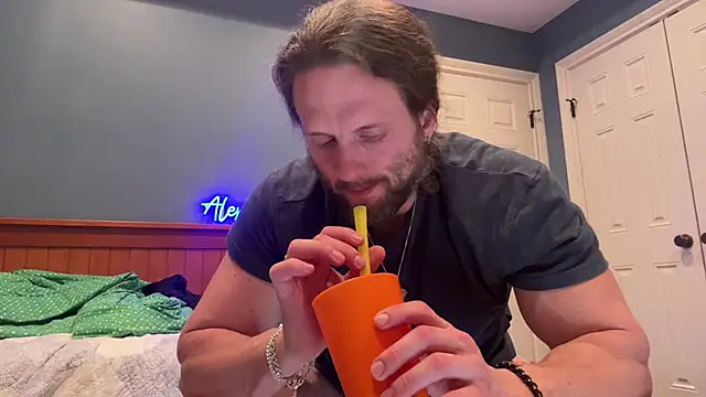 Snapshot of alexmannd chatting on December 2024 01:50:01 AM alexmannd online show from December 2024 01:50:01 AM