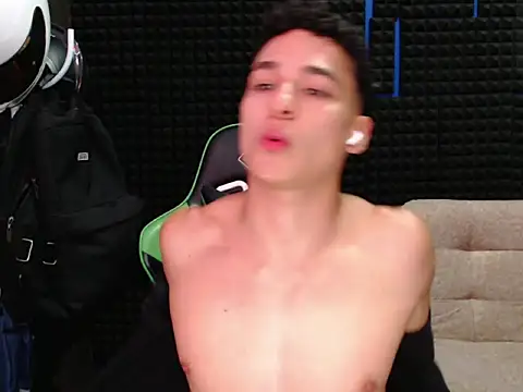 Curly Angel24 online show from October 2025 01:14:02 AM