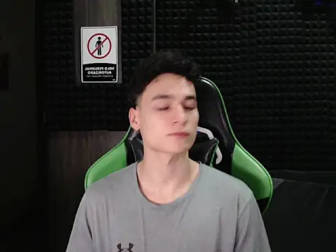 Curly Angel24 online show from December 2025 01:12:02 AM