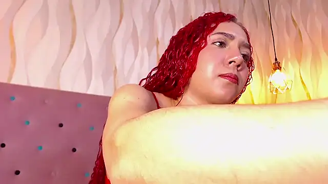 Snapshot of IsabelaLatina chatting on March 2026 02:27:01 PM IsabelaLatina online show from March 2026 02:27:01 PM