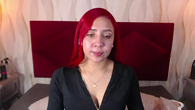 Snapshot of IsabelaLatina chatting on April 2026 01:55:02 PM IsabelaLatina online show from April 2026 01:55:02 PM