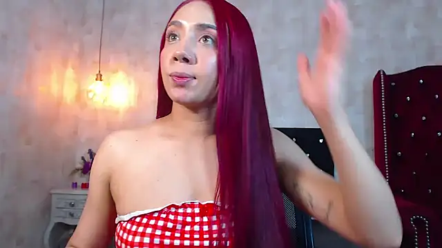Snapshot of IsabelaLatina chatting on June 2026 05:17:02 AM IsabelaLatina online show from June 2026 05:17:02 AM