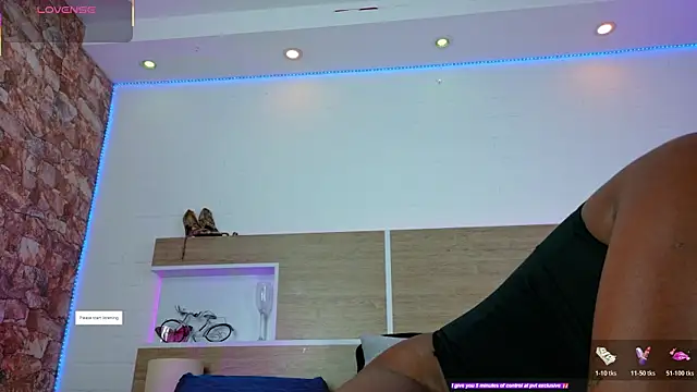 Snapshot of KAROL-SCOTT chatting on June 2026 04:51:01 PM KAROL-SCOTT online show from June 2026 04:51:01 PM