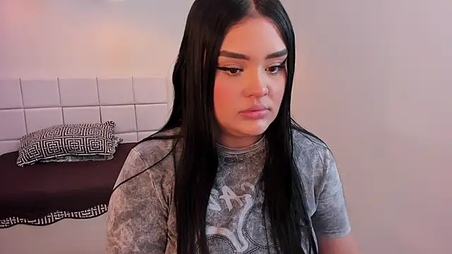 martinasaez online show from November 2025 01:12:02 PM