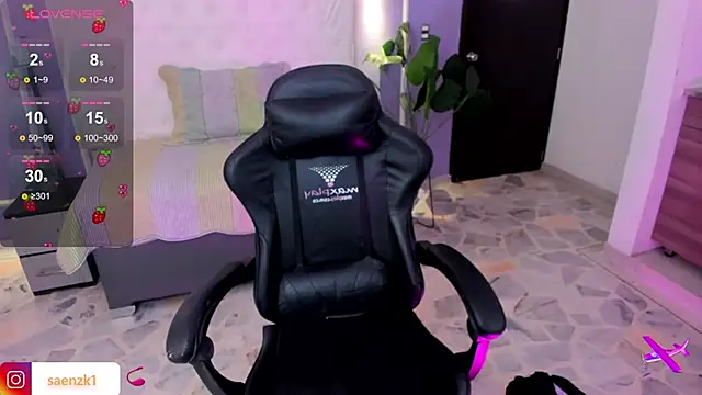 martinasaez online show from March 2026 01:11:01 PM