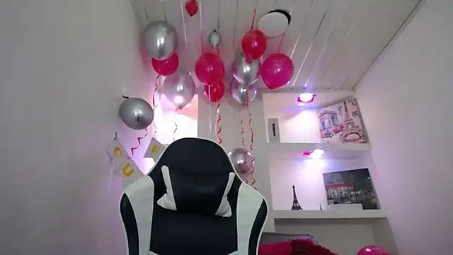 Charis 21 online show from November 2025 06:51:01 PM