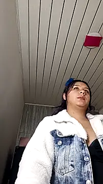 Snapshot of Charis_21 chatting on February 2026 06:00:02 PM Charis 21 online show from February 2026 06:00:02 PM