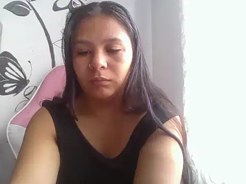 Snapshot of Charis_21 chatting on April 2026 05:39:01 PM Charis 21 online show from April 2026 05:39:01 PM