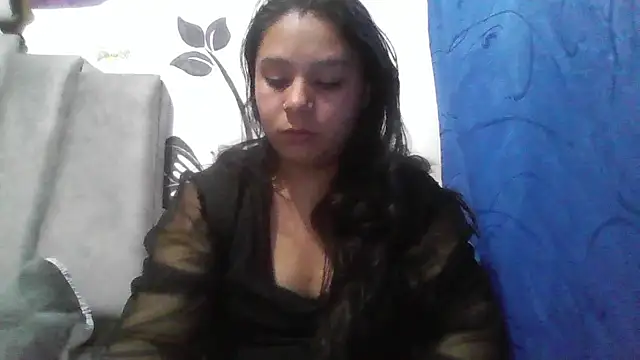 Snapshot of Charis_21 chatting on April 2026 12:02:02 AM Charis 21 online show from April 2026 12:02:02 AM