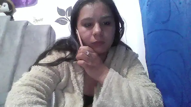 Snapshot of Charis_21 chatting on April 2026 11:19:02 PM Charis 21 online show from April 2026 11:19:02 PM