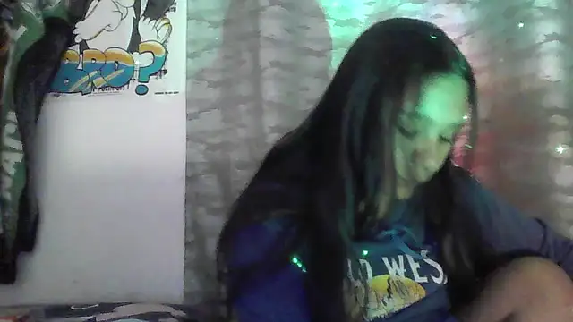 Snapshot of Charis_21 chatting on July 2026 04:52:02 AM Charis 21 online show from July 2026 04:52:02 AM