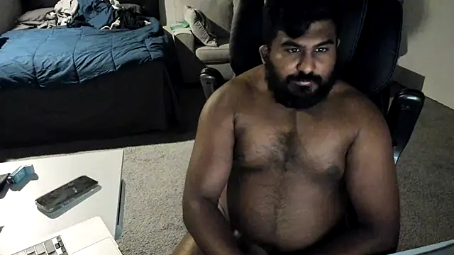 Snapshot of BearBro234 chatting on October 2025 07:43:02 AM BearBro234 online show from October 2025 07:43:02 AM