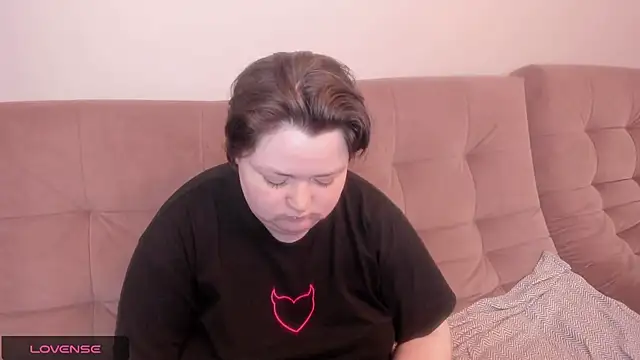 ihaveasecret  online show from February 2025 08:19:01 PM