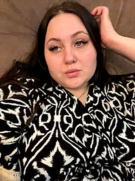 ihaveasecret  online show from October 2025 03:53:01 PM