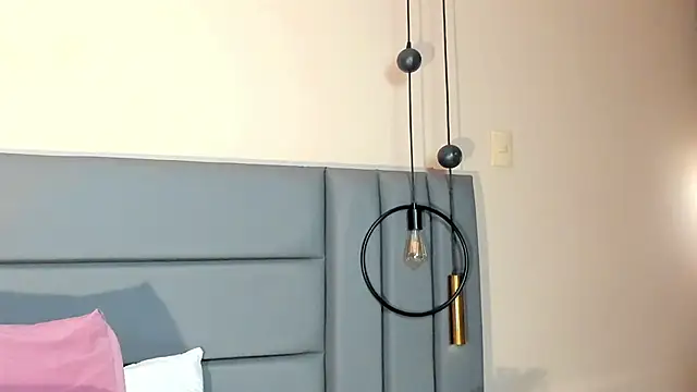 NoraDasilva online show from November 2025 08:24:02 PM