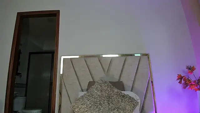 NoraDasilva online show from March 2026 01:02:01 AM