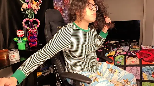 ShinyCherub online show from February 2025 08:38:01 AM