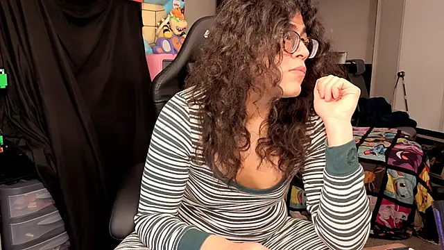 ShinyCherub online show from November 2025 09:02:01 PM