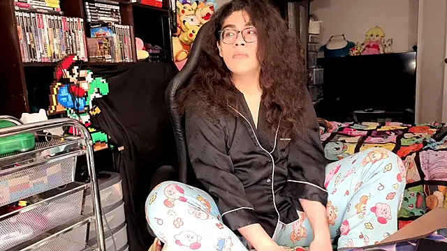 ShinyCherub online show from April 2026 09:59:01 AM