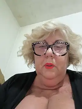 Merilulla online show from May 2026 11:34:04 PM
