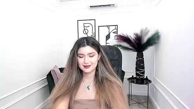 AnneTLi online show from September 2025 03:17:01 AM