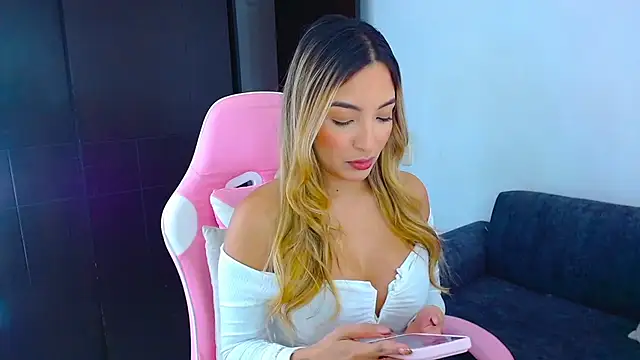 im grecia online show from April 2026 08:21:01 PM