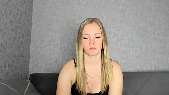 iam Venus online show from February 2026 01:38:01 PM