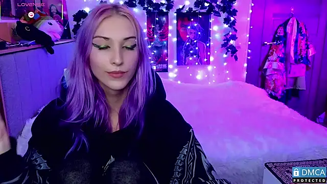 Violet Noir online show from January 2025 01:49:01 PM